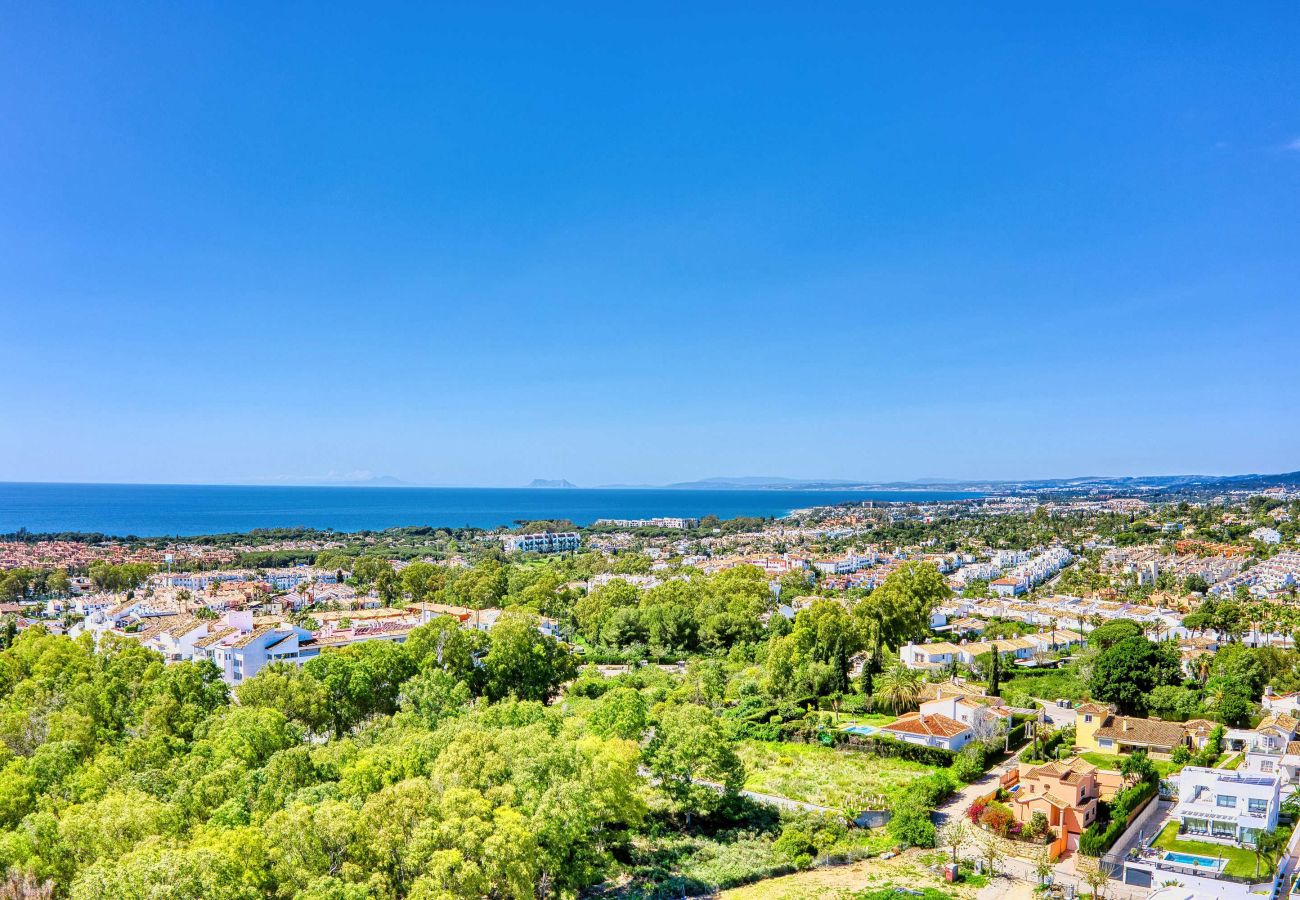 Villa en Estepona - Villa Moderna de Lujo con Piscina Privada