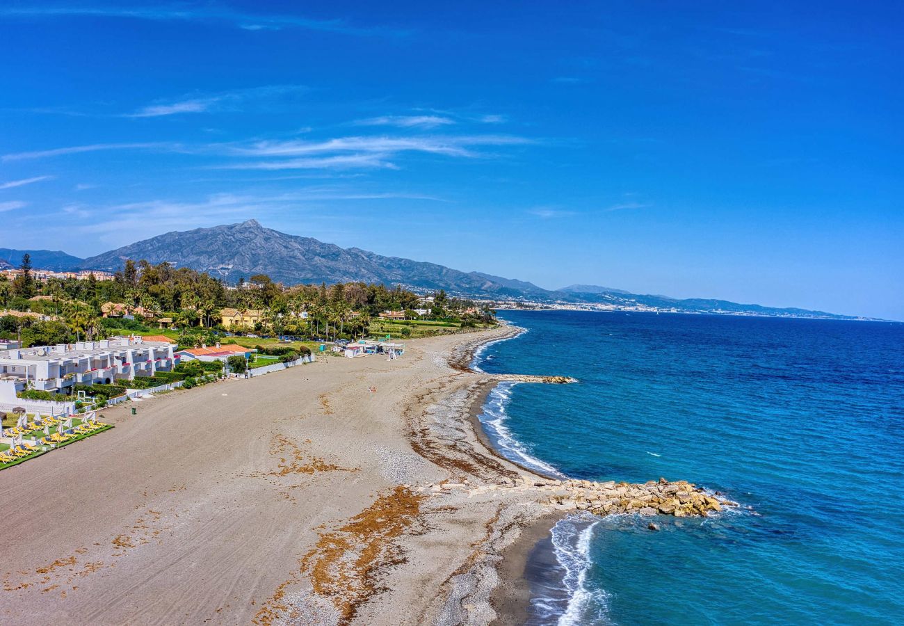 Villa en Estepona - Villa Moderna de Lujo con Piscina Privada