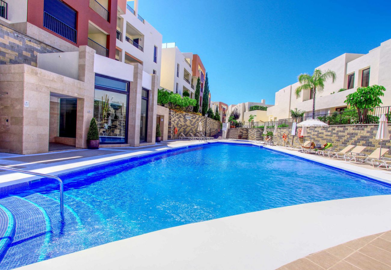 Apartamento en Marbella - 1090 Ático de Lujo en Samara con Vistas Panorámicas al Mar