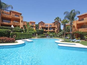 1132 Bel Air Family Apartment , Pool, Garden - Apartment in Estepona