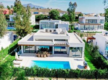 2223 New modern Villa with Pool and Garden - Apartment in Estepona