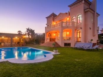 4517 6 bedroom villa, heated pool, BBQ, WiFi - Apartment in San Pedro de Alcantara - Marbella