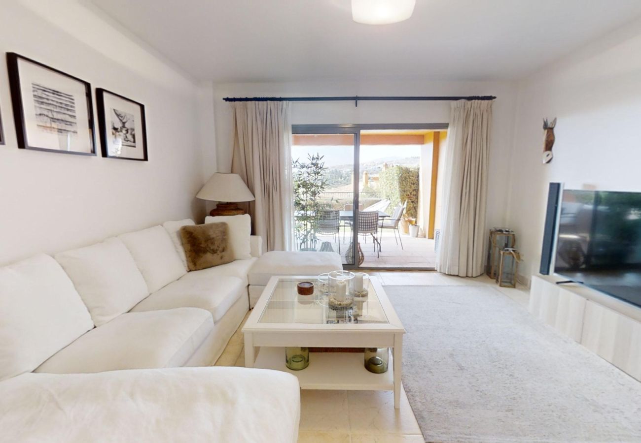 Apartment in Estepona - 6849