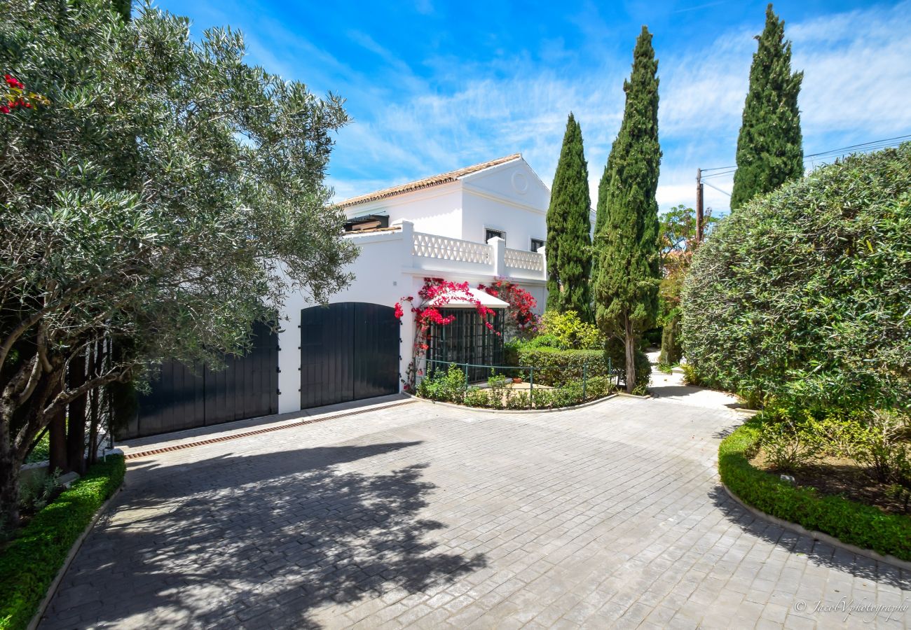 Villa in Marbella - 20000 - GREAT VILLA  IN COLONIAL STYLE