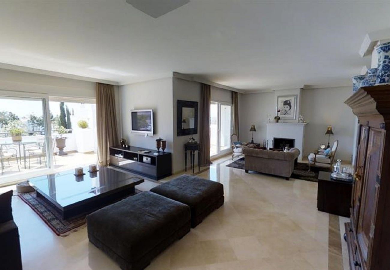 Apartment in Marbella - WONDERFUL PENTHOUSE BY LOS MONTEROS BEACH