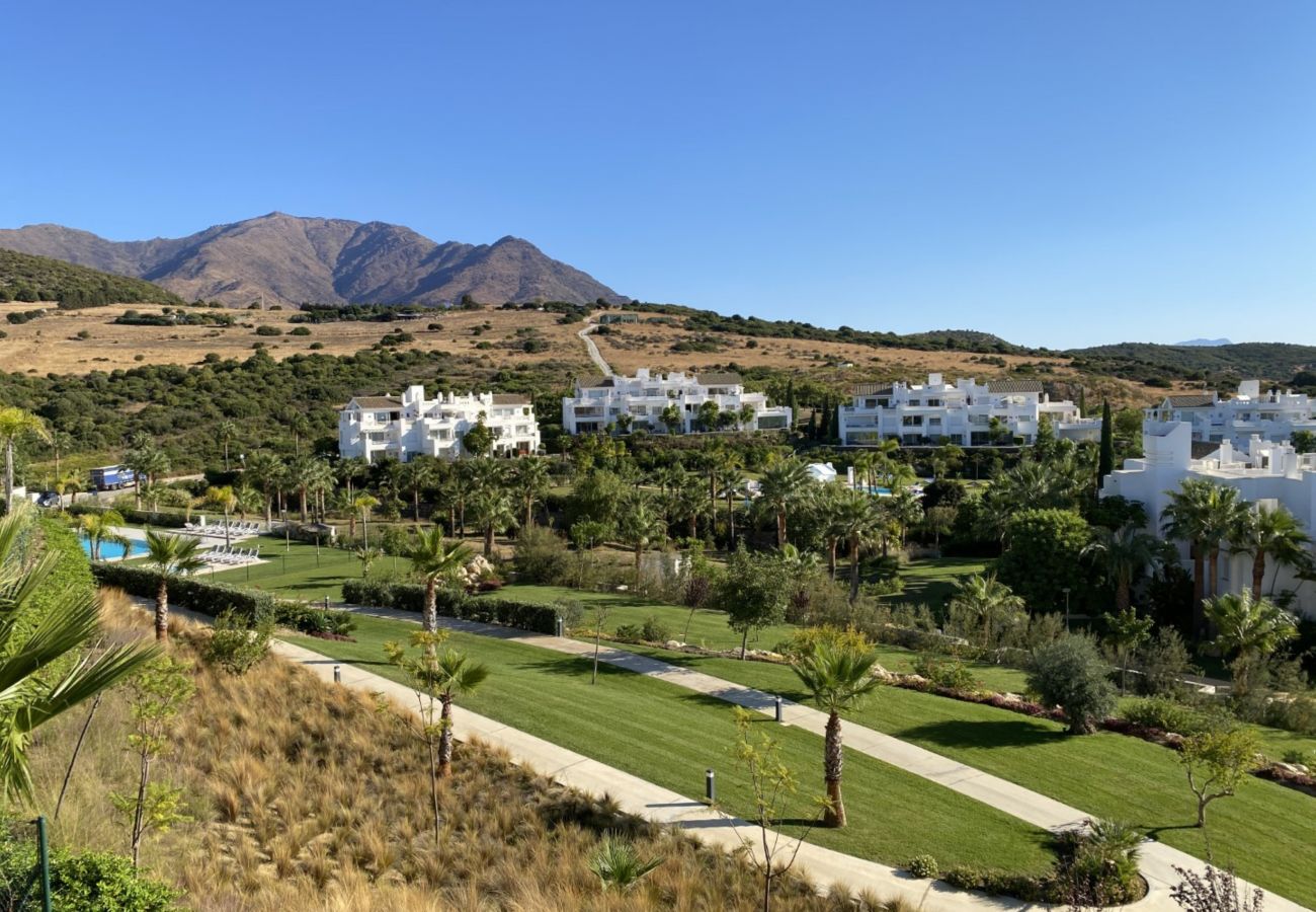 Apartment in Casares - AL-1214 3 BEDROOM APARTMENT ALCAZABA LAGOON