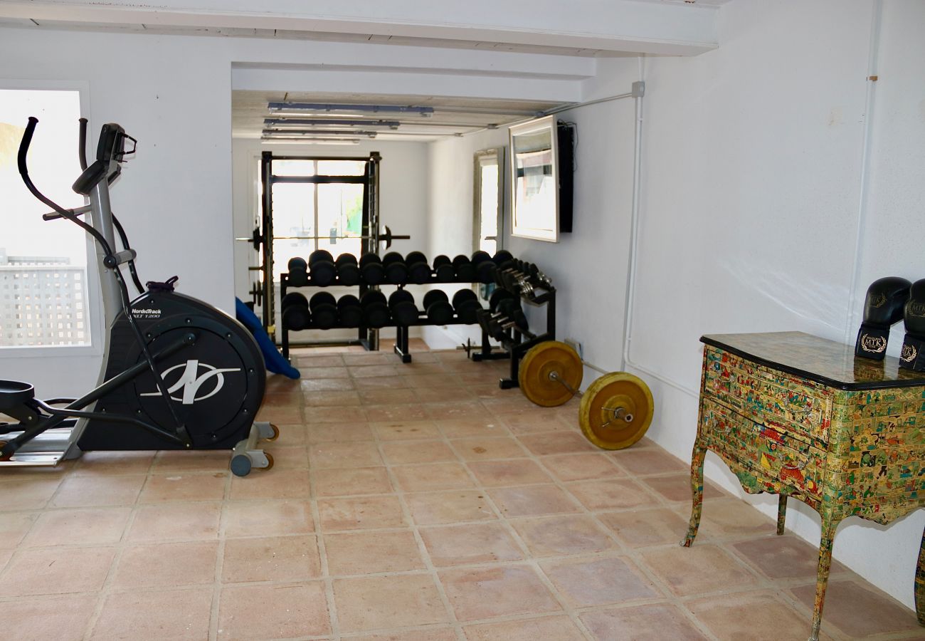 Villa in Marbella - 2055 five star Luxurious Villa Jacuzzi sauna gym