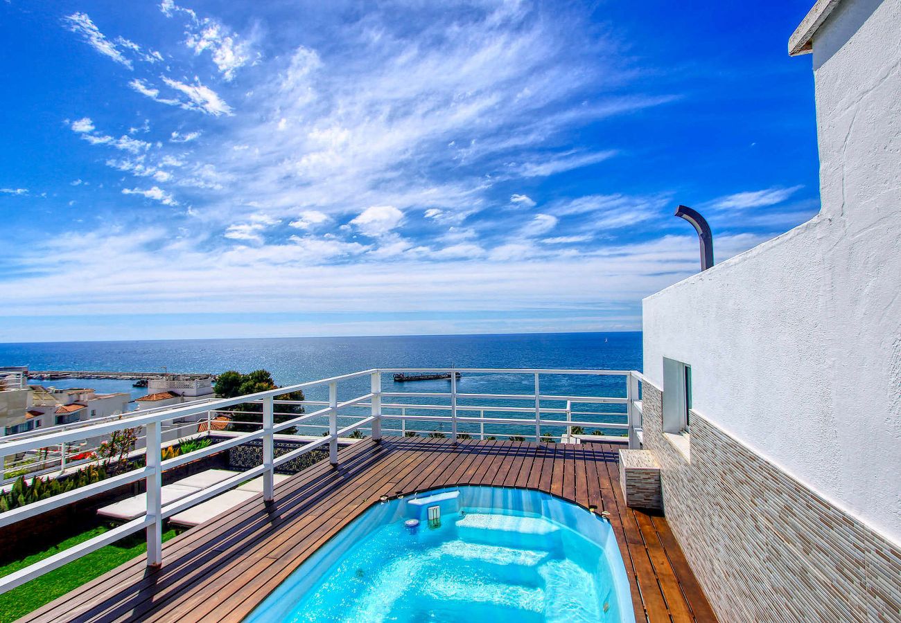 Apartment in Marbella - Stunning Duplex Penthouse with Panoramic Sea Views