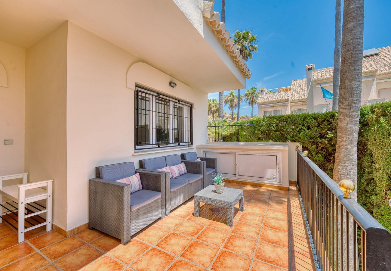 House in Marbella - 1107 Elegant Beach House with Pool and Sports Facilities