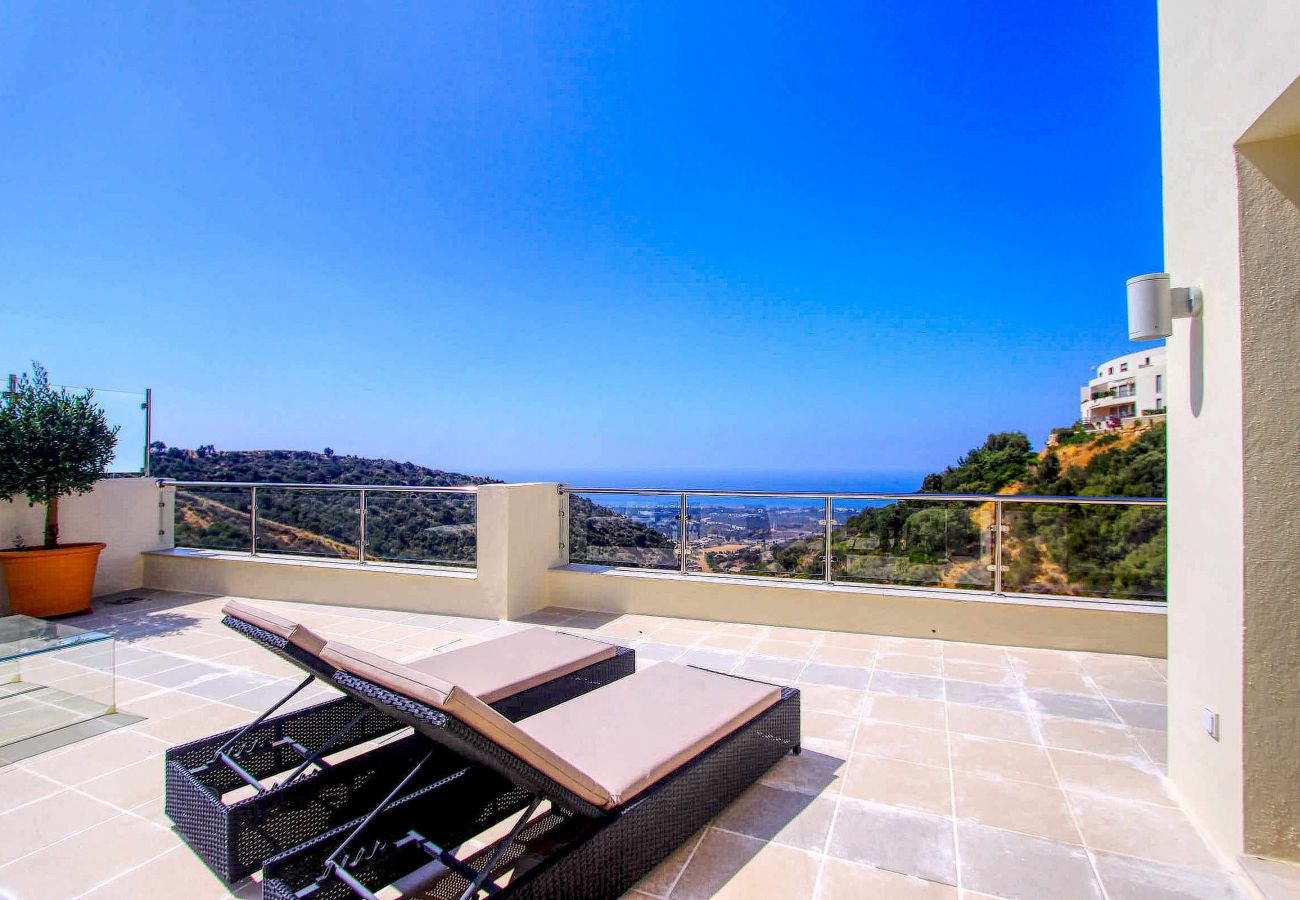 Apartment in Marbella - 1090 Luxurious Samara Penthouse with Panoramic Sea Views