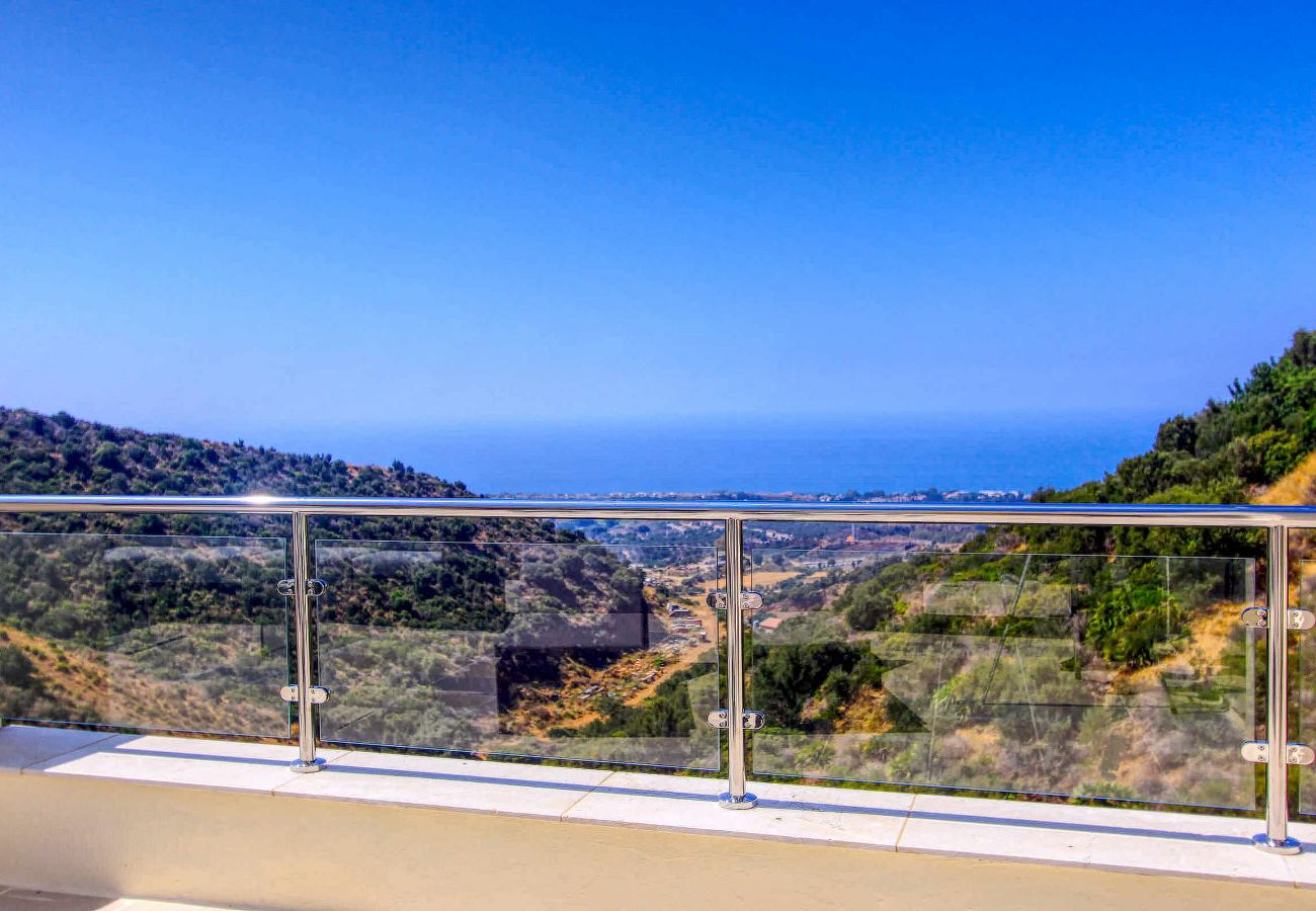 Apartment in Marbella - 1090 Luxurious Samara Penthouse with Panoramic Sea Views