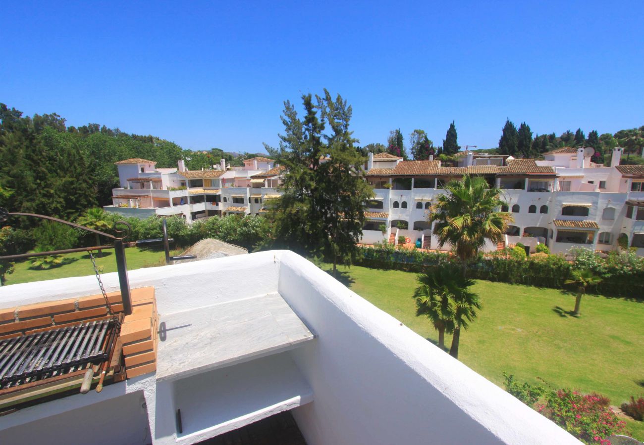 Apartment in Marbella - Family-Friendly Penthouse with Stunning Views