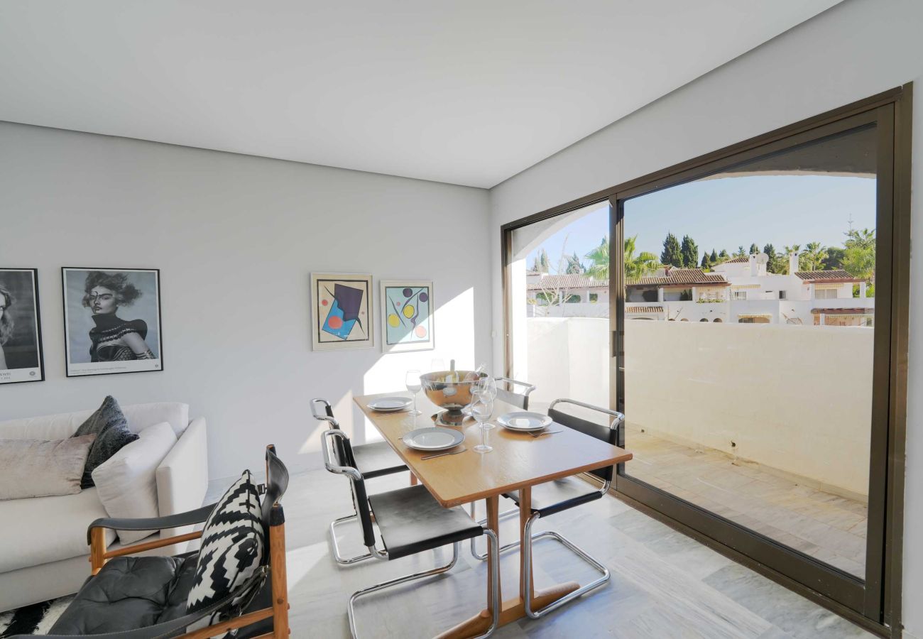 Apartment in Marbella - Family-Friendly Penthouse with Stunning Views