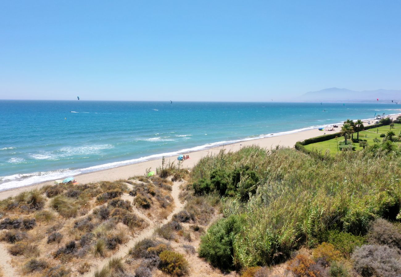 Apartment in Marbella - Elegant Beachside Penthouse with Sea Views 